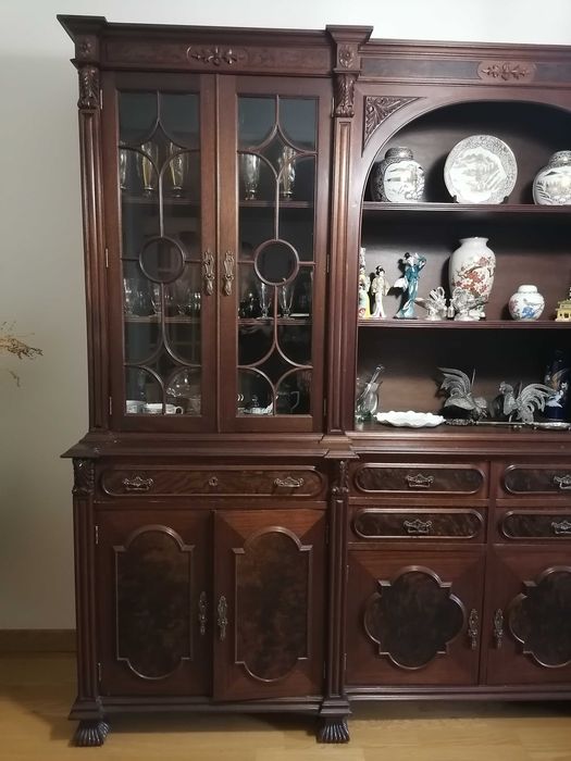 Louceiro de sala de jantar, estilo clássico
