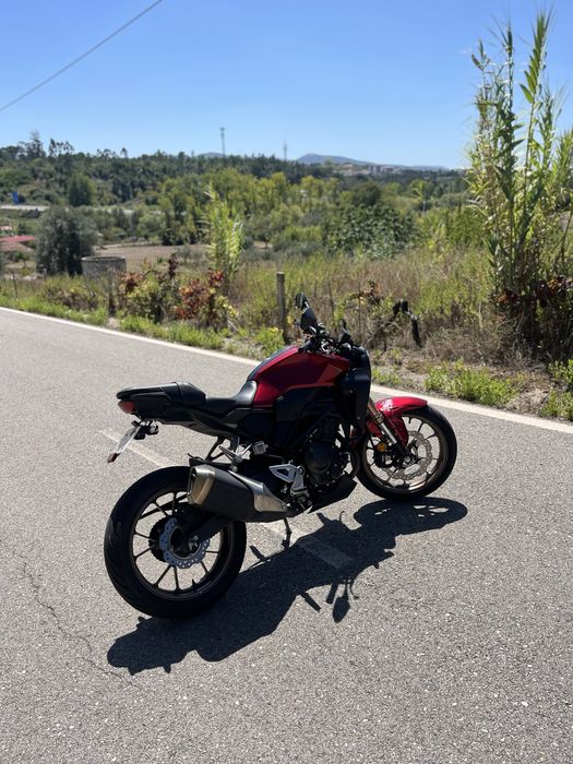 Cb 300R 2023  carta A2