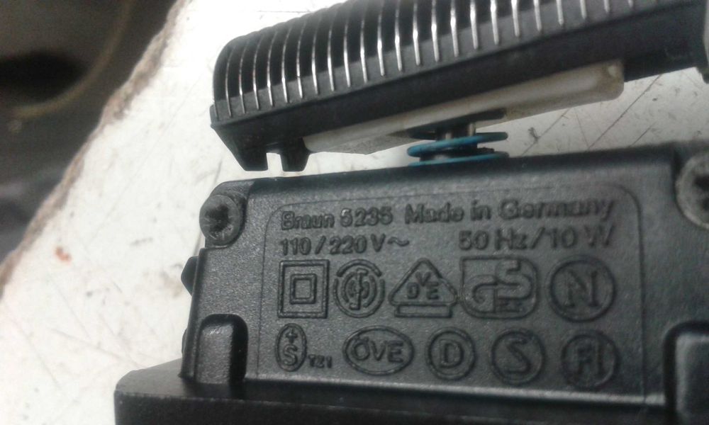 Máquinas barbear antigas Philishave, Braun