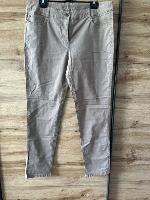 Spodnie damskie materiałowe / plus size / 44-46
