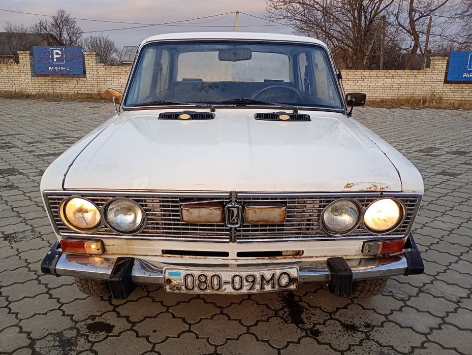 Автомобіль ВАЗ 2106