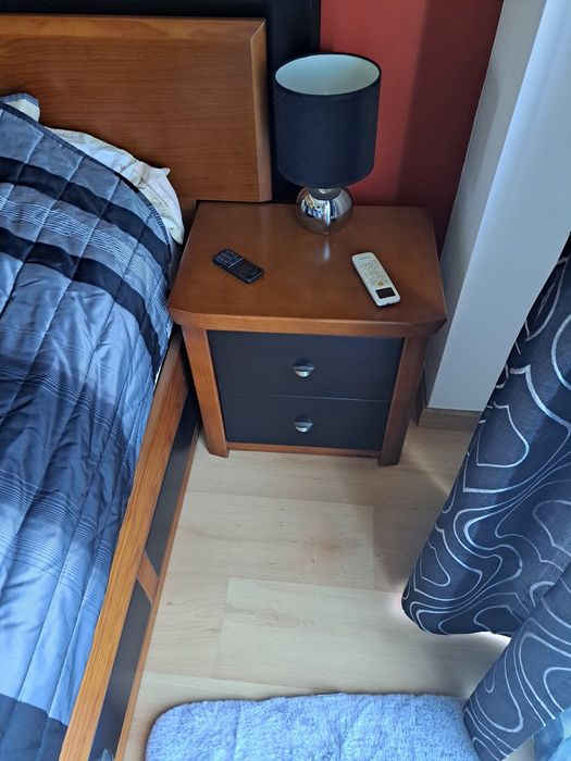 Vendo cama de casal+ camiseiro