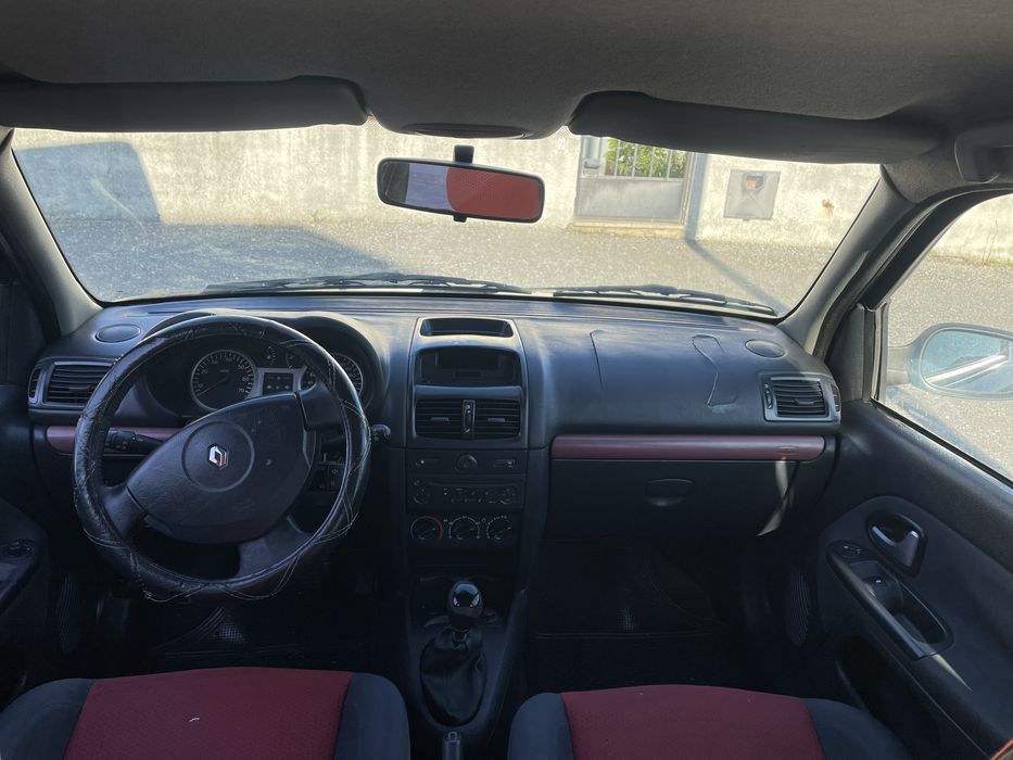 Renault clio 1.2 16v 2003