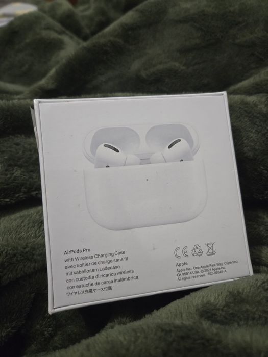 Навушники AirPods Pro