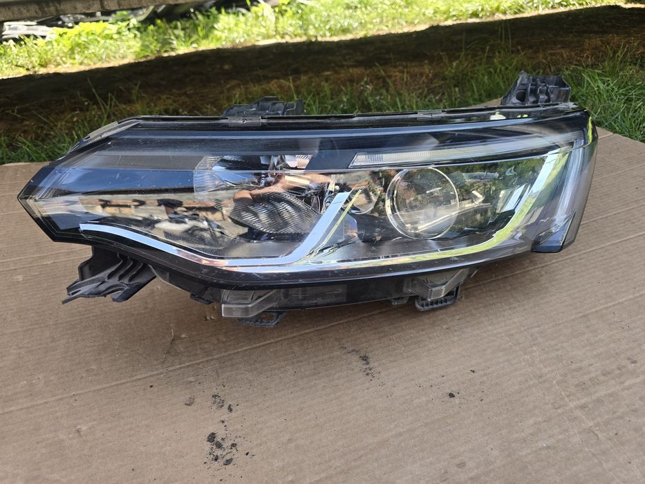 lampa przód Renault Talisman