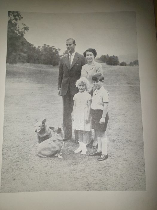 Revista Diário da Manhã de 1957- da visita da S M. Rainha Isabel II