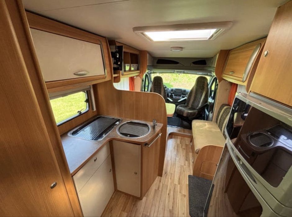 Chausson super stan kompket doku gotowy do rejestracji