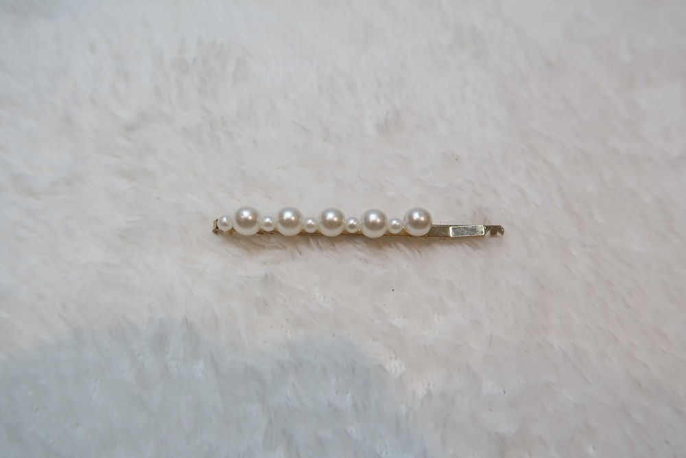 Elegancka modna spinka do włosów perły perełki klasyczna na codzień