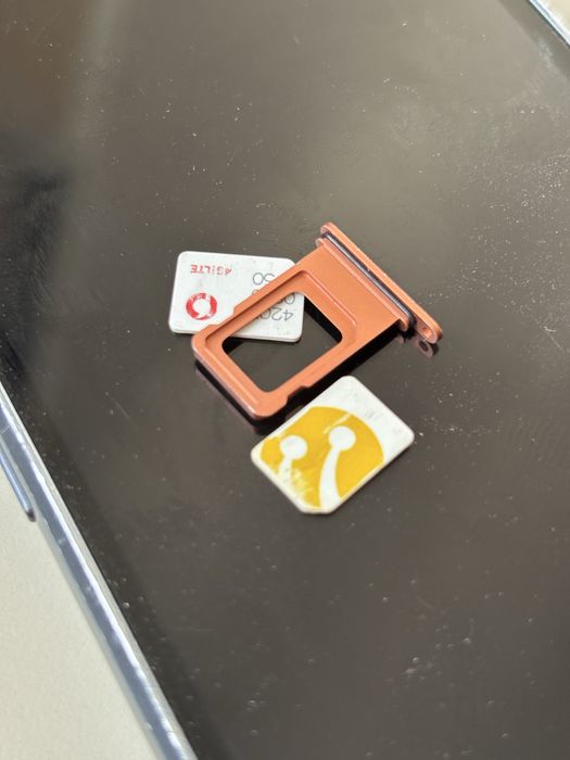 Iphone XR дві фізичні сім 128 ГБ