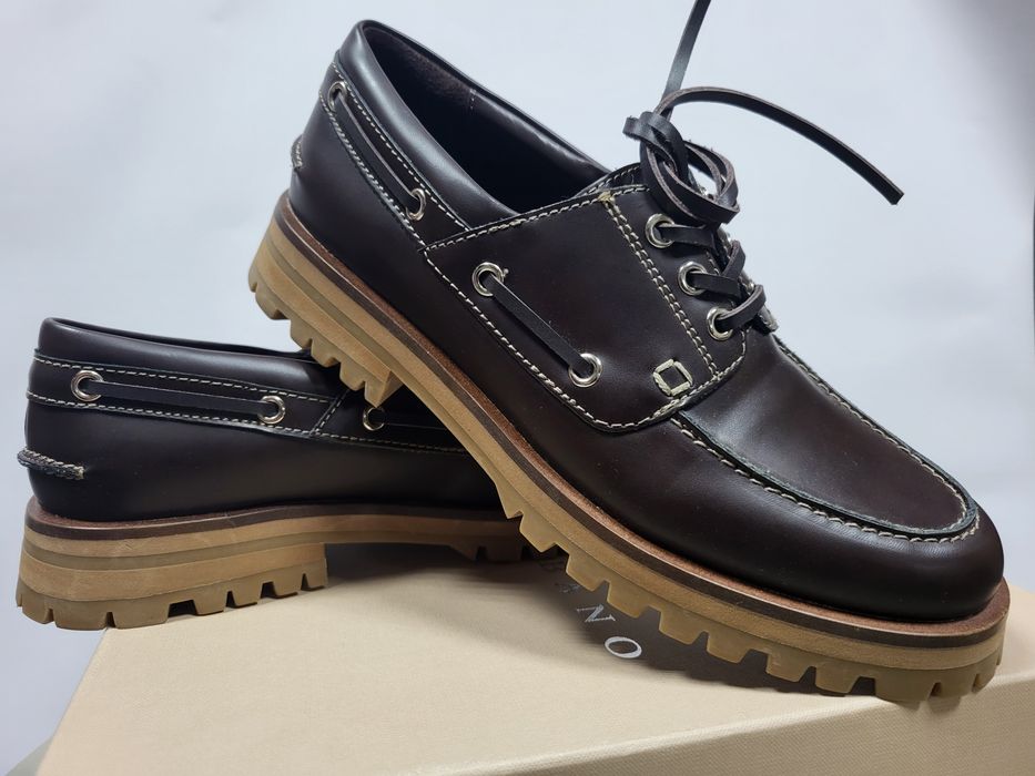 Стильні шкіряні туфлі Zara, оригінал, нові. Розмір 39.
Ціна 1500грн. Без торгу.