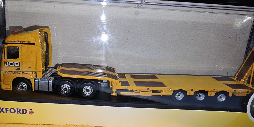 Продам(колекційні) іграшки JCB