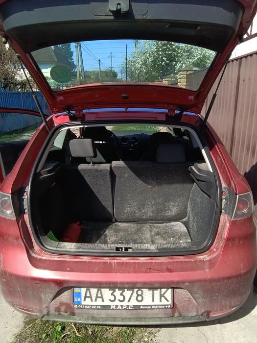 Seat ibiza 1.4 бензин 2007
