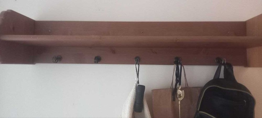 LEKSVIK sapateira e prateleira IKEA, madeira