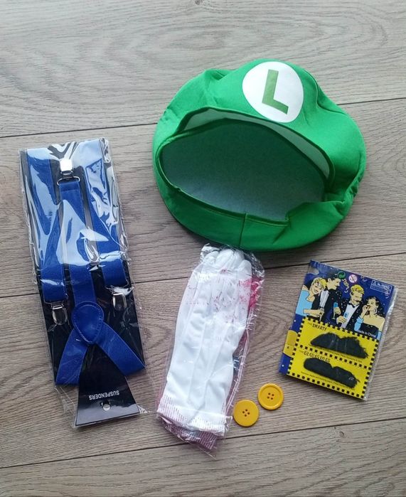 Nowy strój kostium Mario