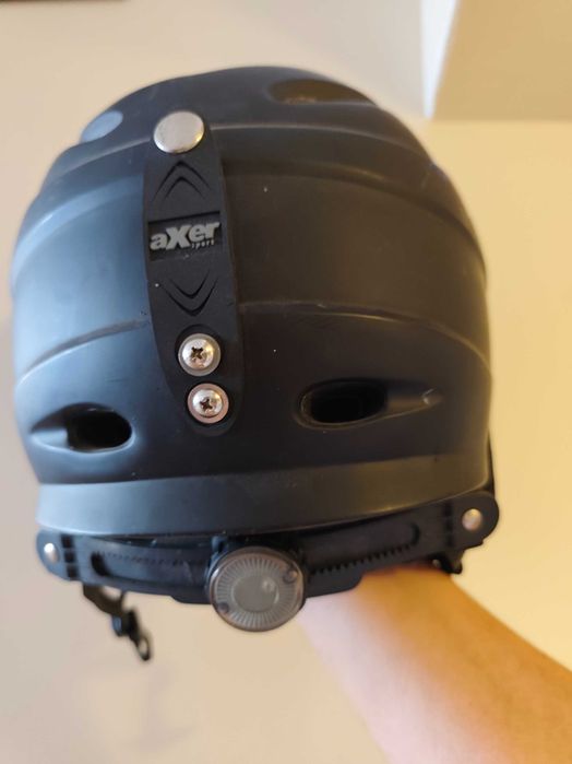 Kask narciarski  męski rozmiar 58-60 w dobrym stanie