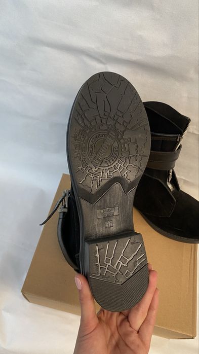 Ботинки жіночі з натуральної замші