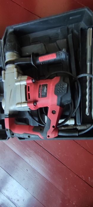 Перфоратор SDS-MAX