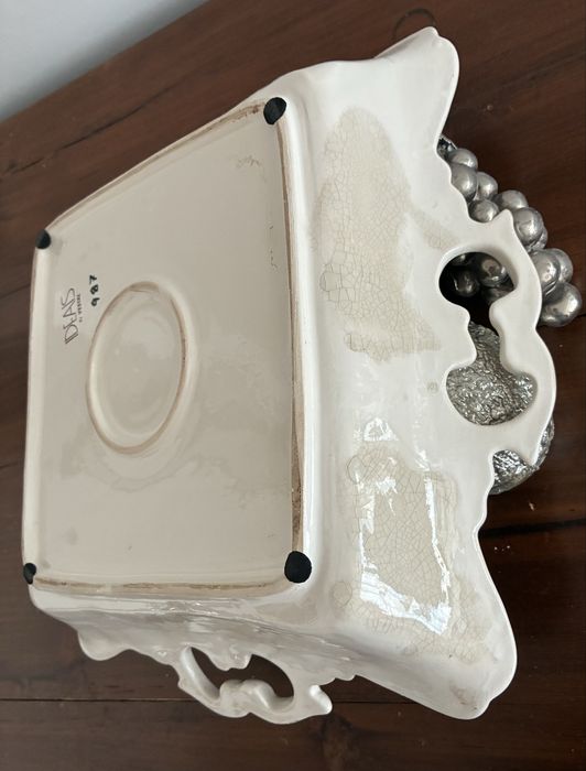 Taça antiga da Vestal com 7 peças de fruta