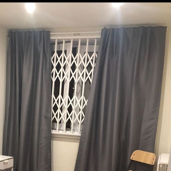 2 Grades de segurança tipo lagarta em aço lacas de branco/extensíveis