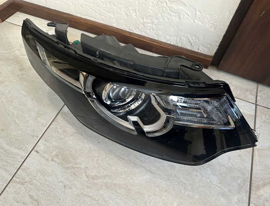 Фари на Land Rover Discovery Sport 2014 L550