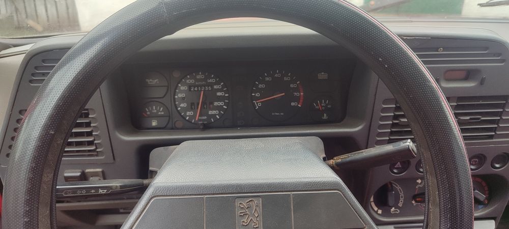 Продам Пежо 308 .