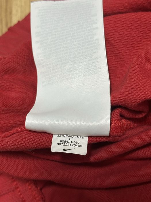Czerwone Szorty Nike L