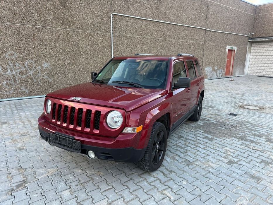 Бампер Jeep Patriot 2012- разборка патриот запчастини