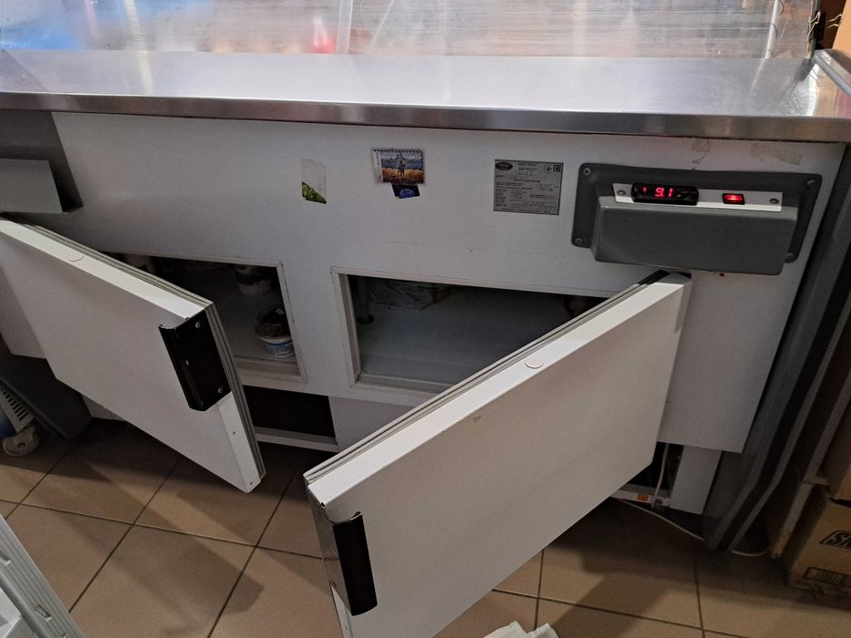 Холодильна вітріна