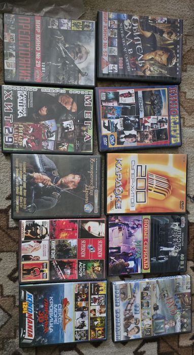 DVD та CD диски з фільмами та мультфільмами