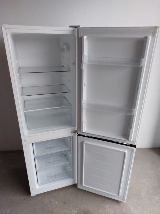 Lodowko-zamrazarka  Amica  - dowóz