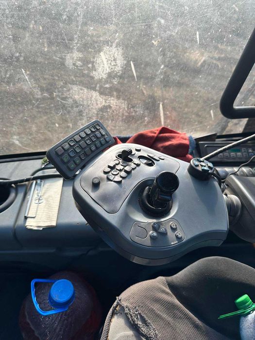 Продається спецтехніка John Deere 1510E + на базі дробарка BRUKS