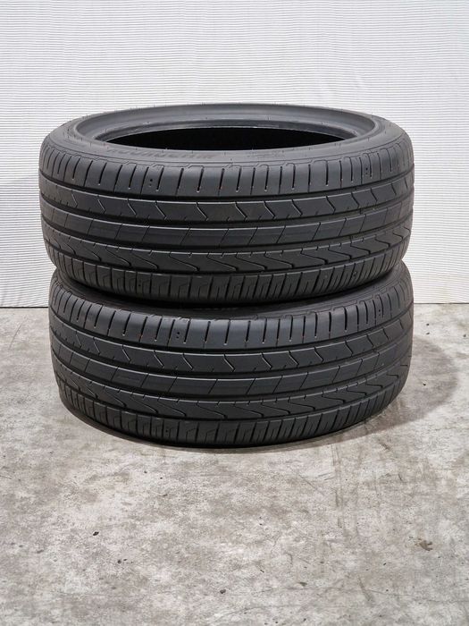2 Pneus 215/45R17 HANKOOK Semi Novos