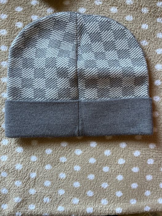 Louis vuitton cizento