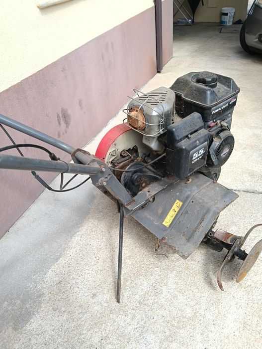 Motoenxada da marca Pubert