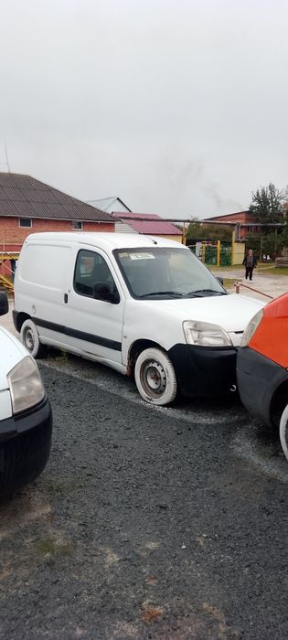 Пежо Партнер 2010 року.