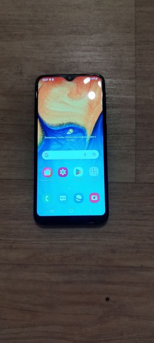 Смартфон Samsung A20e