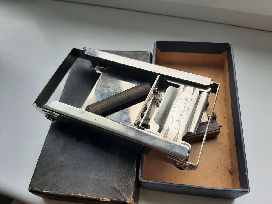 Прибор бритвенный для заточки лезвий