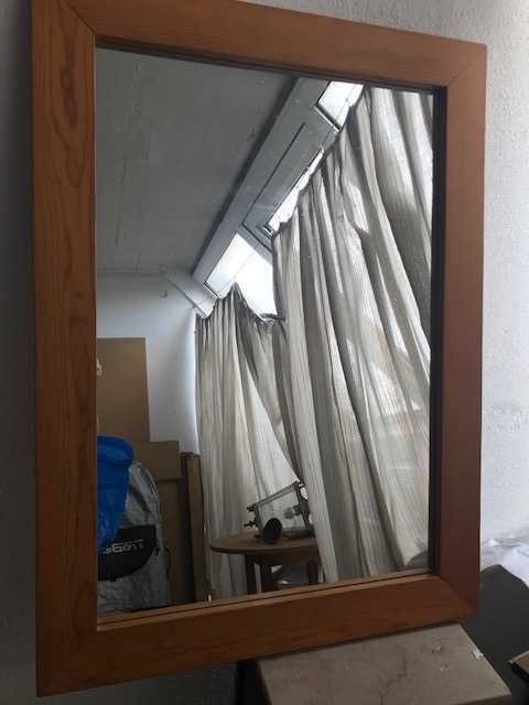 Espelho em madeira maciça Pinho