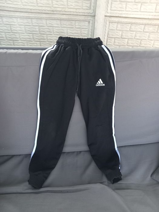 Спортивные штаны на мальчика 8-9 лет