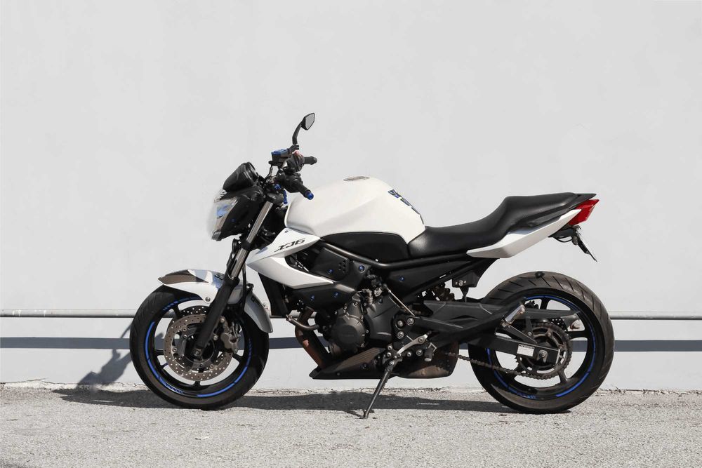 Yamaha XJ6 600 de 2011
