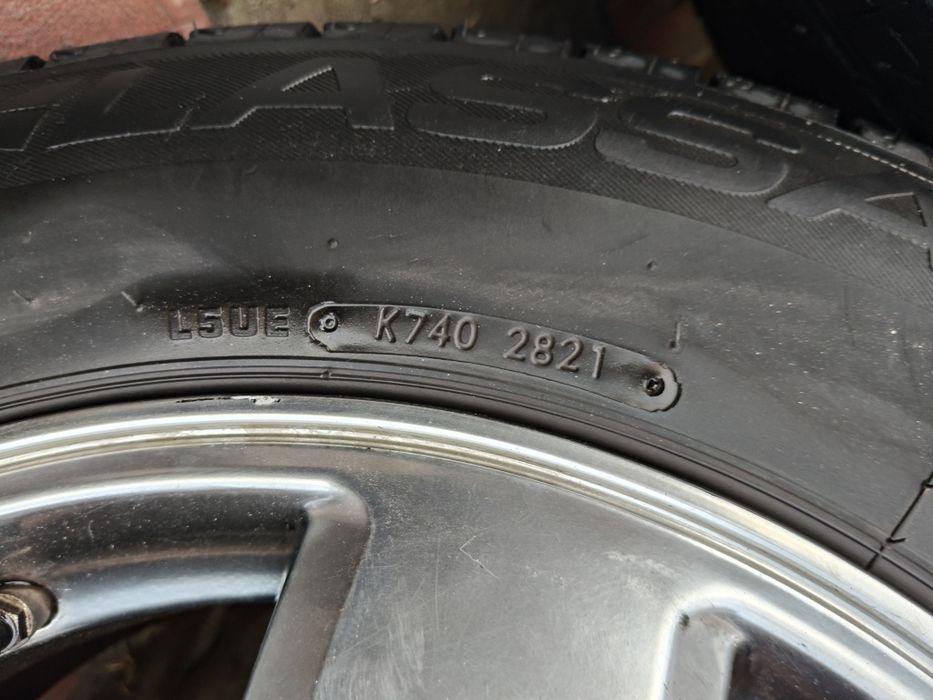 Продам колеса R16 215/65