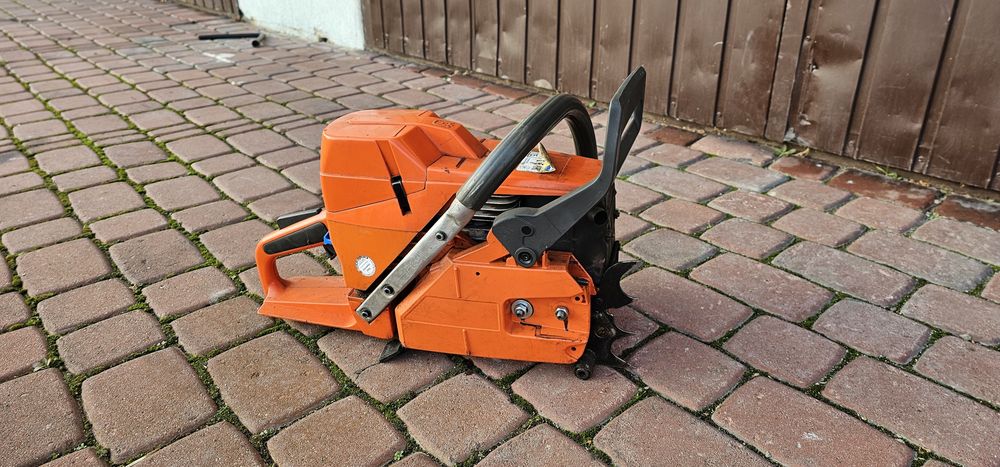 Piła pilarka Husqvarna 395XP piła do drzewa