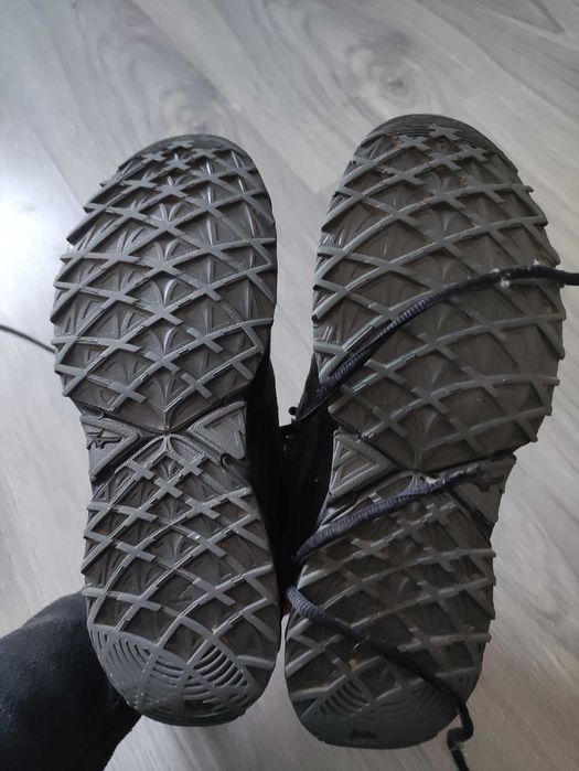 Чоловічі кросівки Mizuno Gore-Tex