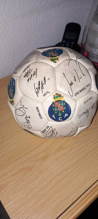 Bola do F.C.P única