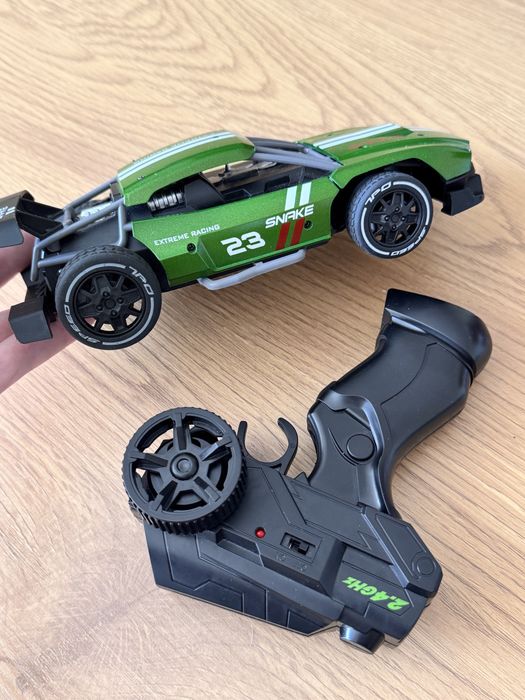 Повна комплектація машинка на пульті керування Металева Іграшка Нюанс