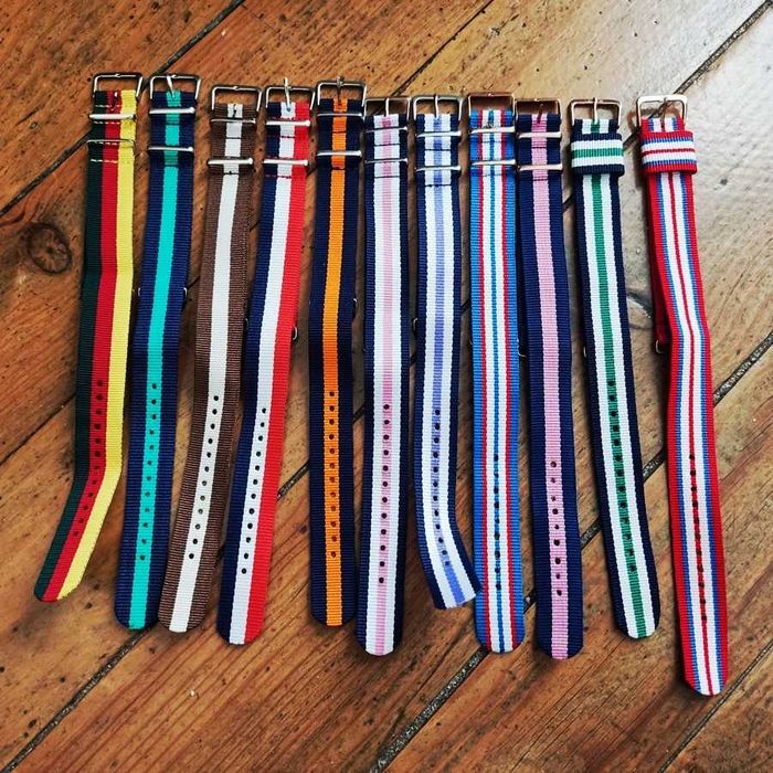 Braceletes em pano para relógio