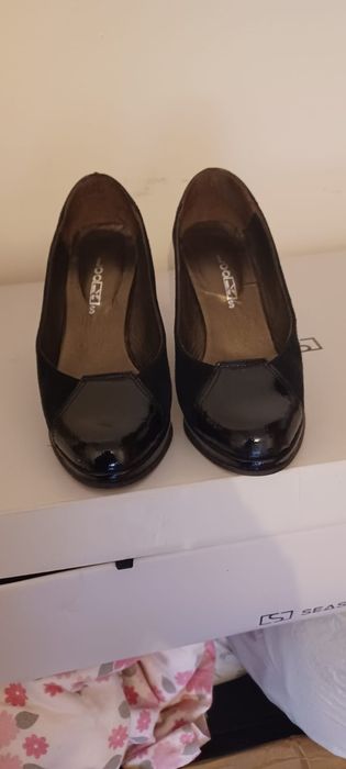 Calçado senhora como novo.