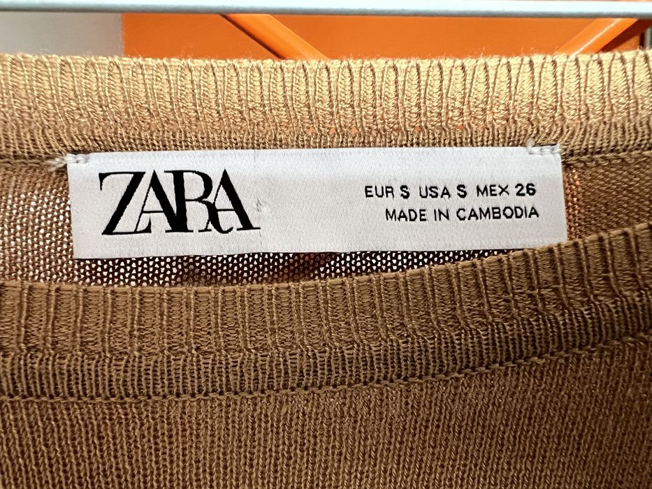 Sweterek Zara idealny na jesienne dni