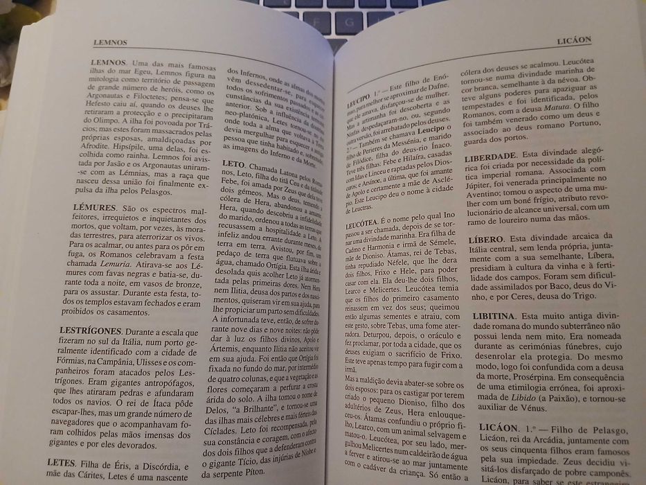 'Dicionário de Mitologia Grega e Romana', de Joel Schmidt