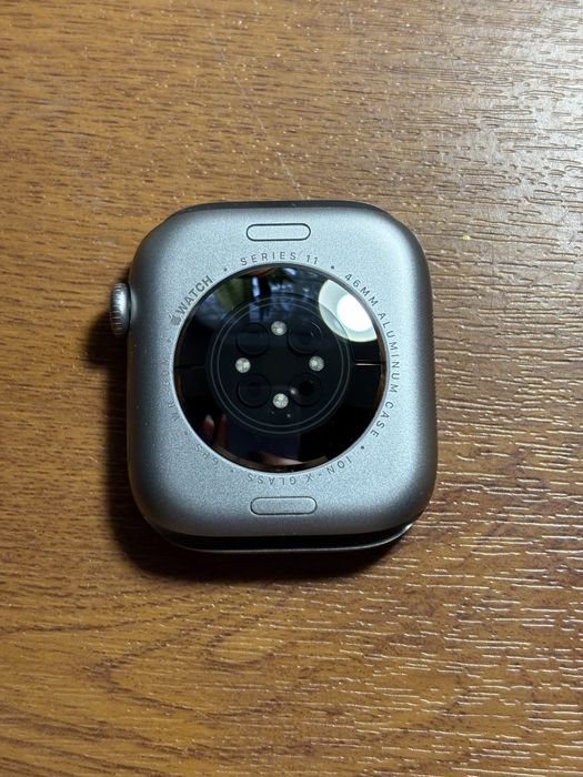 Apple watch series 11 46mm, S/M